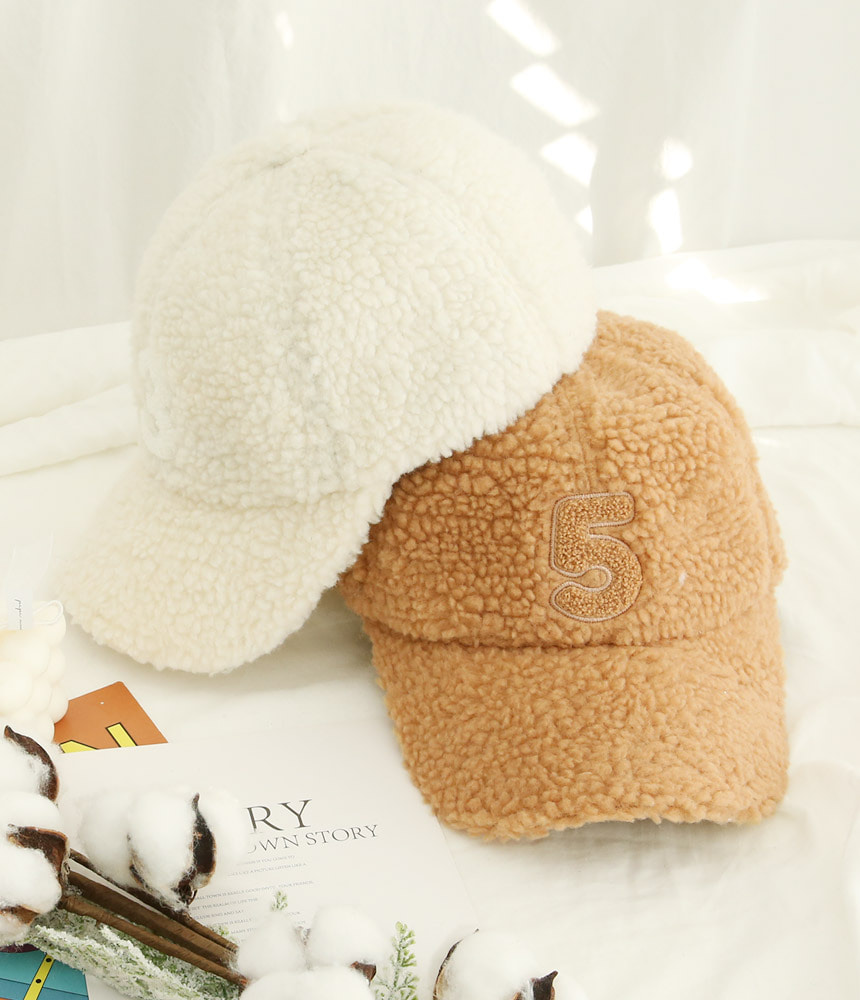 덤블 뽀글이 넘버 숫자 양털 겨울 캡모자 - 모자상점