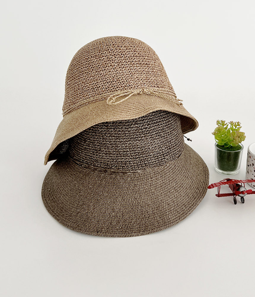 와이드챙 천연 라탄 밀짚 리본 헬렌 왕골 오리챙모자 - 모자상점